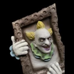 Distortions "3D Portrait - Chuckles Clown" Hanging Haunted House Decoration Scary Props