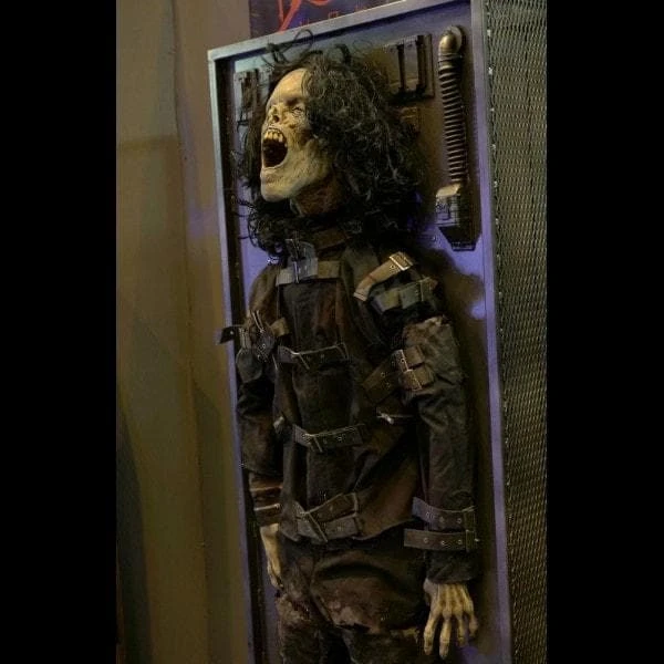 Distortions Animatronics "Body Of Evidence" Halloween Animatronic 3 Distortions Animatronics "Body Of Evidence" Halloween Animatronic