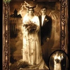 Morris "Changing Portrait - Mr. And Mrs. Gruel" Hanging Halloween Decoration Props