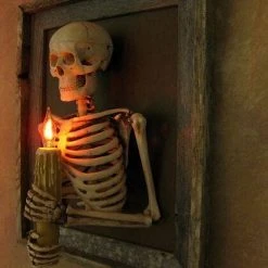 Skeletons And More Realistic Props