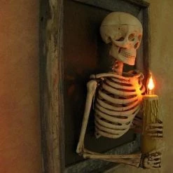 Skeletons And More Realistic Props