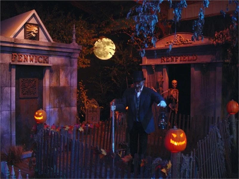 "i-Zombie Moon" Haunted House Lighting 5 "i-Zombie Moon" Haunted House Lighting