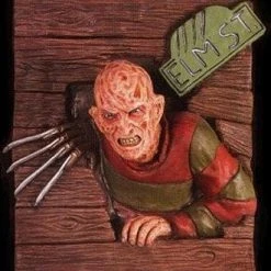 The Horror Dome "Nightmare On Elm Street - Wallbreaker" Hanging Halloween Decoration