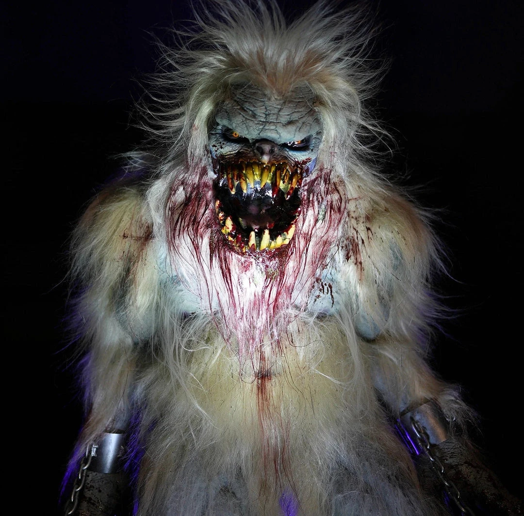 Distortions Animatronics "Yeti" Halloween Animatronic 4 Distortions Animatronics "Yeti" Halloween Animatronic